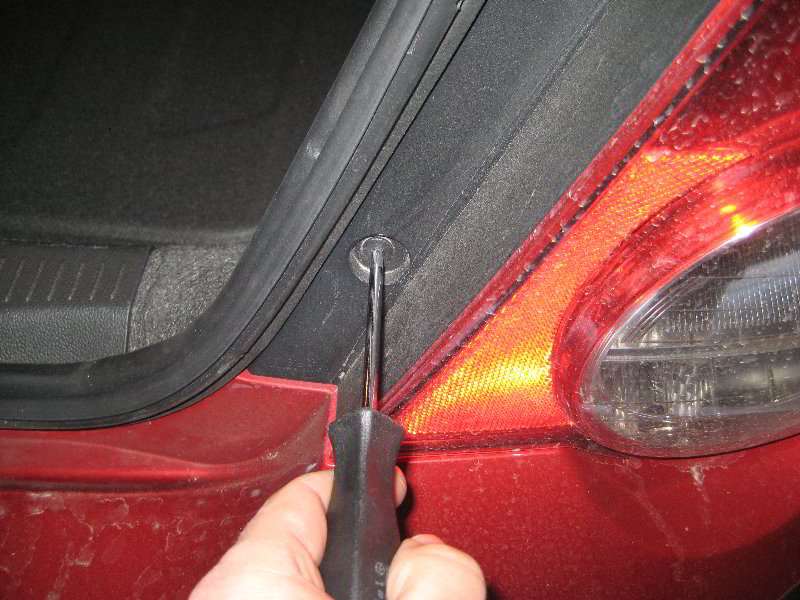 GM-Chevrolet-Sonic-Tail-Light-Bulbs-Replacement-Guide-003