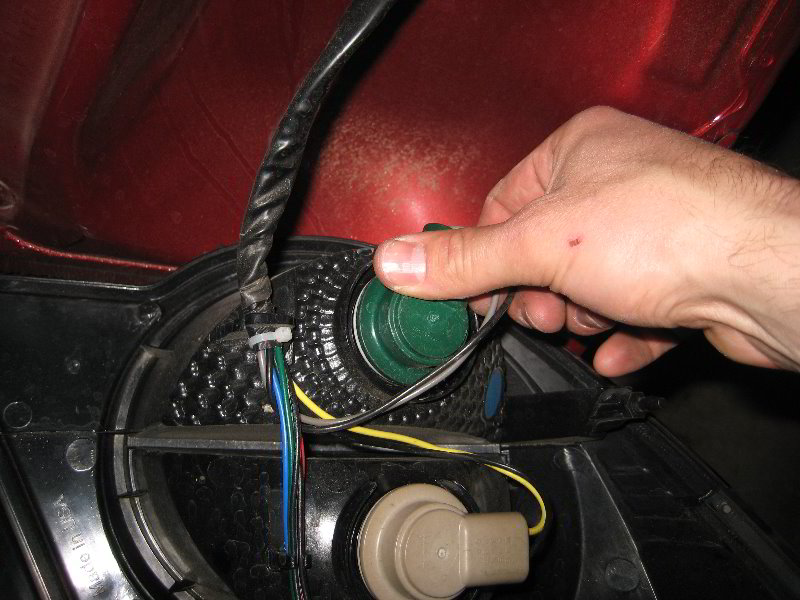 GM-Chevrolet-Sonic-Tail-Light-Bulbs-Replacement-Guide-018