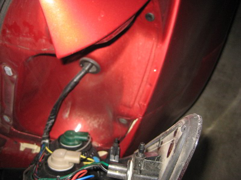 GM-Chevrolet-Sonic-Tail-Light-Bulbs-Replacement-Guide-023