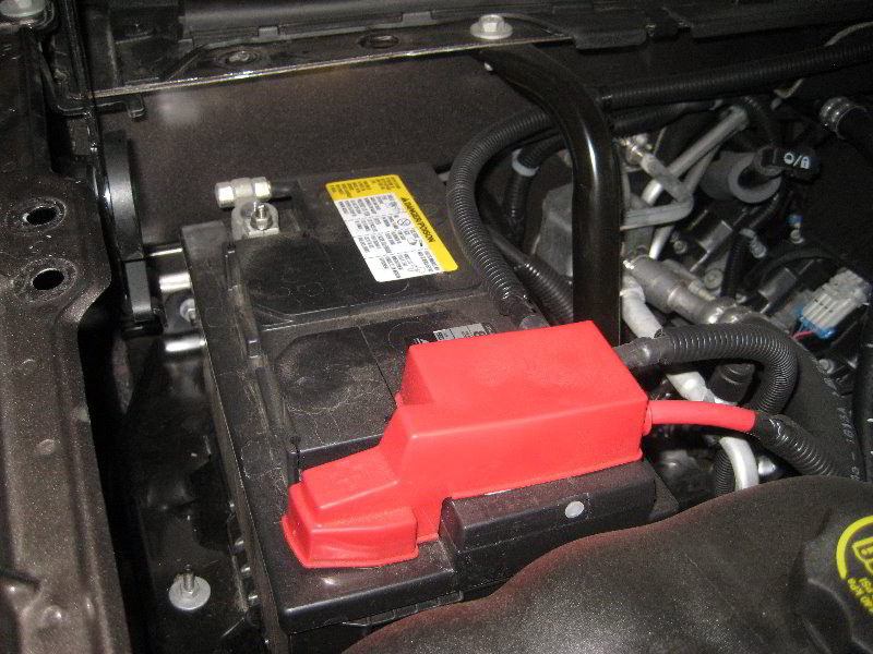 GM-Chevrolet-Tahoe-12V-Automotive-Battery-Replacement-Guide-006