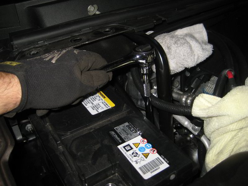 GM-Chevrolet-Tahoe-12V-Automotive-Battery-Replacement-Guide-025