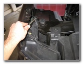 GM-Chevrolet-Tahoe-Headlight-Bulbs-Replacement-Guide-037
