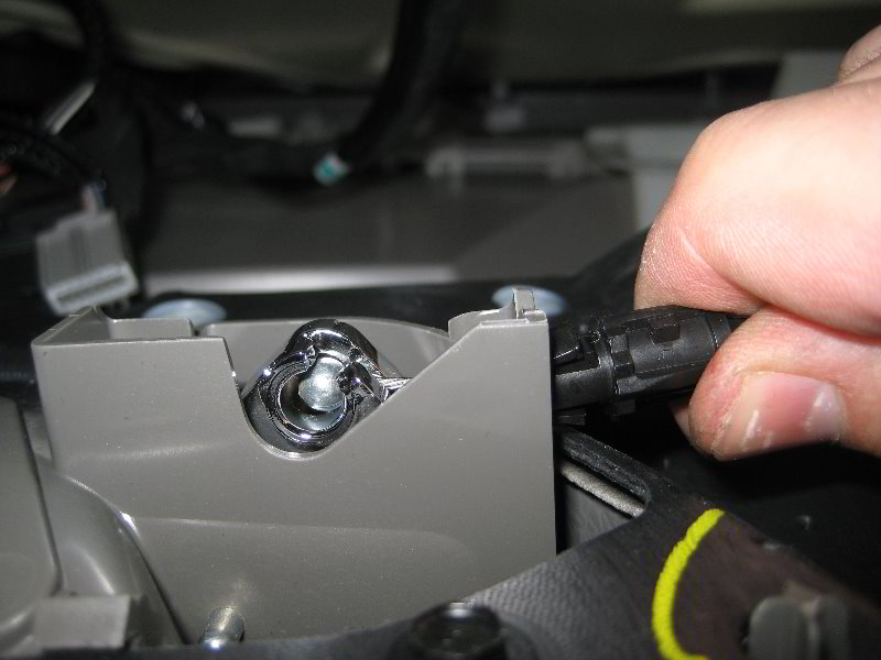 GM-Chevrolet-Tahoe-Interior-Door-Panel-Removal-Guide-042