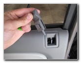 GM-Chevrolet-Tahoe-Interior-Door-Panel-Removal-Guide-009