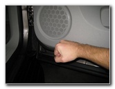 GM-Chevrolet-Tahoe-Interior-Door-Panel-Removal-Guide-046