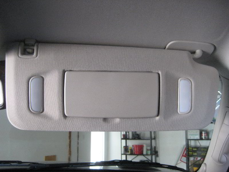 Gm Chevrolet Tahoe Vanity Mirror Light, How To Replace Vanity Mirror In Car