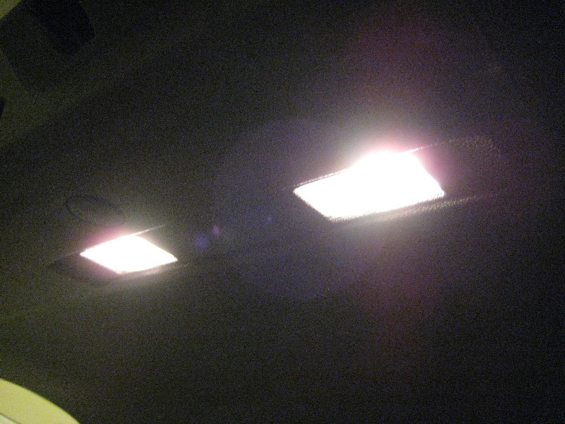 GM-Chevrolet-Traverse-Cargo-Area-Light-Bulbs-Replacement-Guide-012