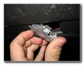 GM-Chevrolet-Traverse-Cargo-Area-Light-Bulbs-Replacement-Guide-010