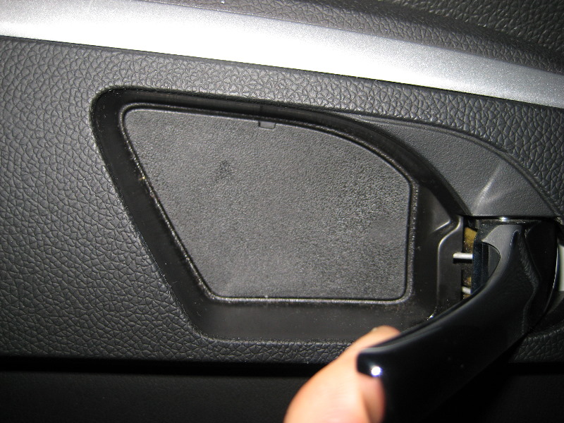 GM-Chevrolet-Traverse-Door-Panel-Removal-Guide-002