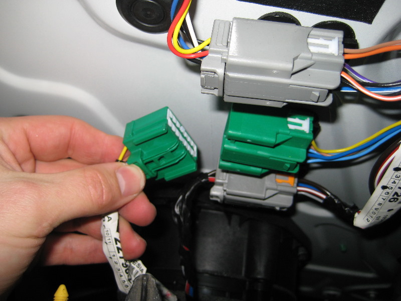 GM-Chevrolet-Traverse-Door-Panel-Removal-Guide-014