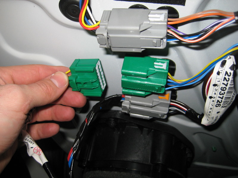 GM-Chevrolet-Traverse-Door-Panel-Removal-Guide-027