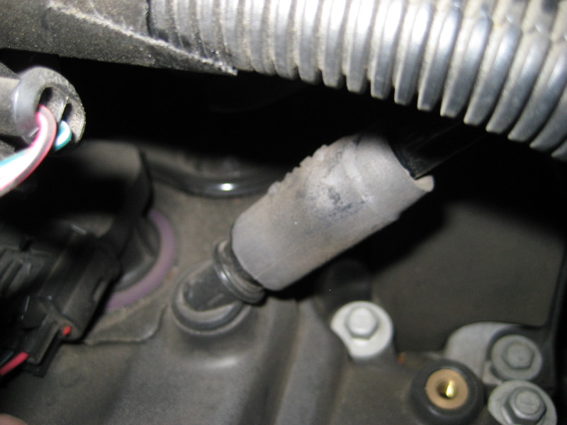 GM-Chevrolet-Traverse-Engine-Air-Filter-Replacement-Guide-021