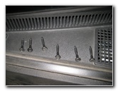 GM-Chevrolet-Traverse-Engine-Air-Filter-Replacement-Guide-010