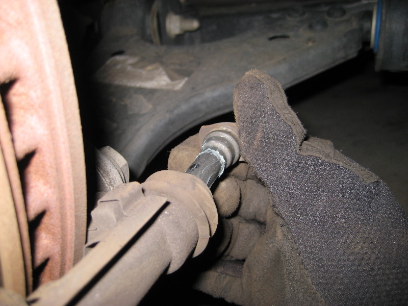 GM-Chevrolet-Traverse-Front-Brake-Pads-Replacement-Guide-016