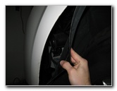 GM-Chevrolet-Traverse-Headlight-Bulbs-Replacement-Guide-006