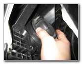 GM-Chevrolet-Traverse-Headlight-Bulbs-Replacement-Guide-021