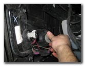 GM-Chevrolet-Traverse-Headlight-Bulbs-Replacement-Guide-026