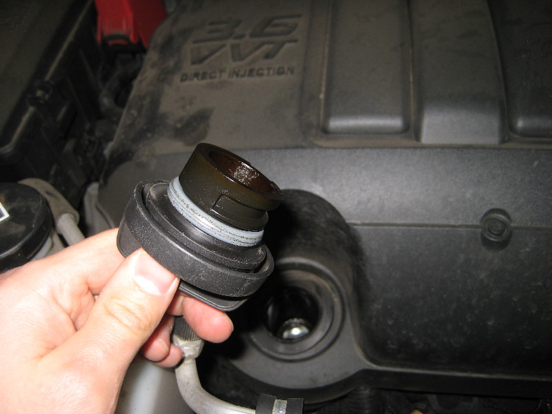 GM-Chevrolet-Traverse-LLT-V6-Engine-Oil-Change-Guide-003