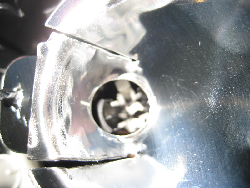 GM-Chevrolet-Traverse-Map-Light-Bulbs-Replacement-Guide-013