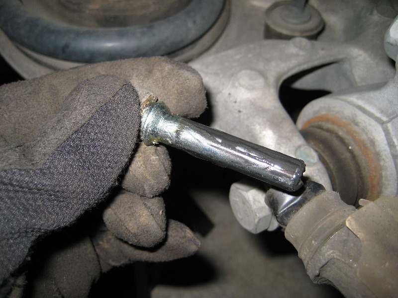 GM-Chevrolet-Traverse-Rear-Brake-Pads-Replacement-Guide-019