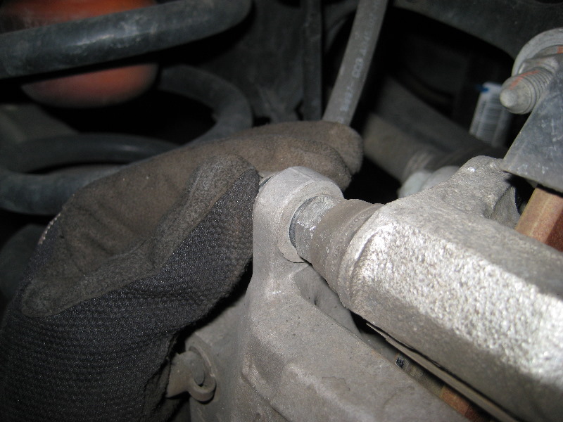 GM-Chevrolet-Traverse-Rear-Brake-Pads-Replacement-Guide-027