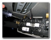 GM-Chevrolet-Traverse-Reading-Light-Bulbs-Replacement-Guide-016