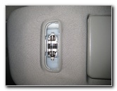 GM-Chevrolet-Traverse-Vanity-Mirror-Light-Bulbs-Replacement-Guide-007