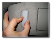 GM-Chevrolet-Traverse-Vanity-Mirror-Light-Bulbs-Replacement-Guide-009