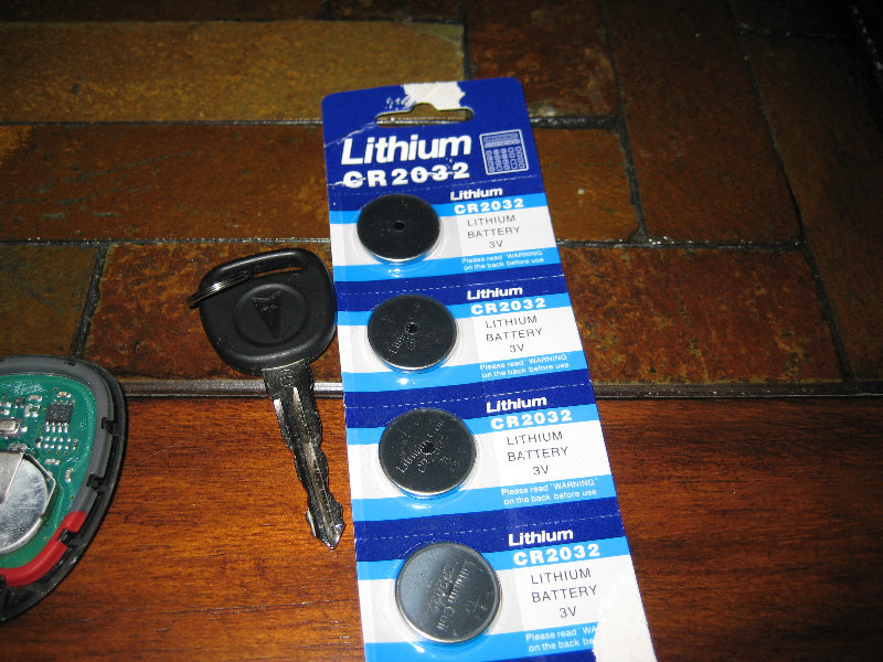 GM-Pontiac-G6-Key-Fob-Battery-Replacement-Guide-006