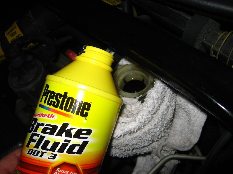 Grand-Prix-Brake-Fluid-Bleeding-Guide-034