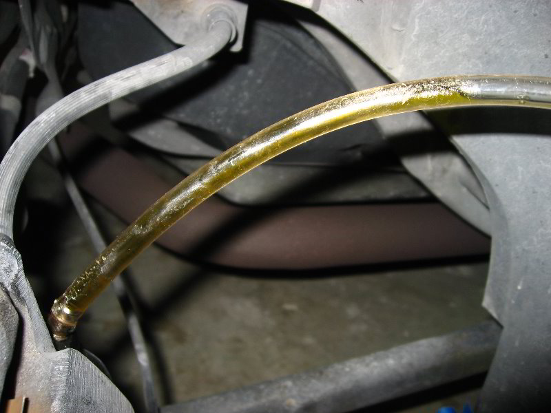 Grand-Prix-Brake-Fluid-Bleeding-Guide-039