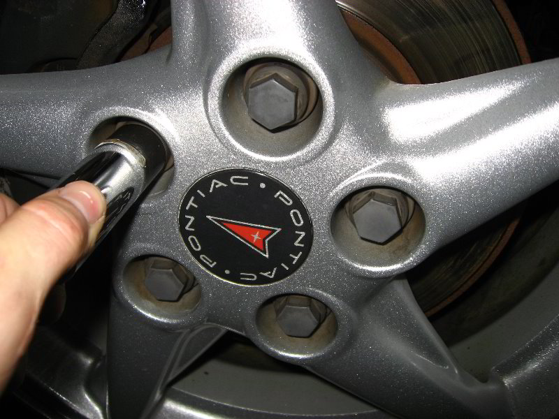 Grand-Prix-Front-Brake-Pads-Replacement-Guide-016