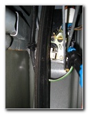 GM-Power-Window-Motor-Tracks-Lubricating-Guide-004