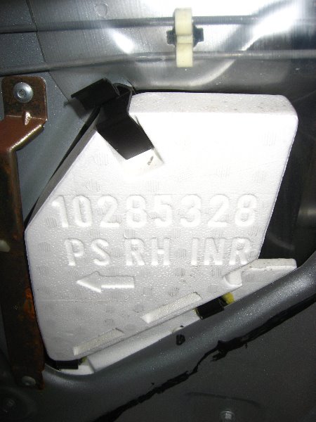 GM-Window-Motor-Regulator-Replacement-016