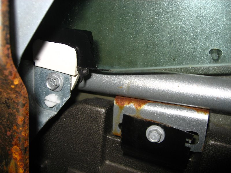 GM-Window-Motor-Regulator-Replacement-023