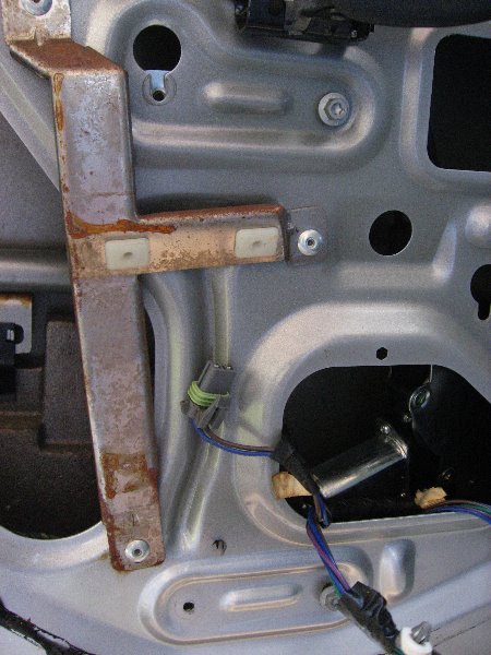 GM-Window-Motor-Regulator-Replacement-044