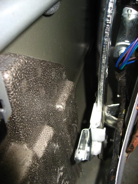 GM-Window-Motor-Regulator-Replacement-053