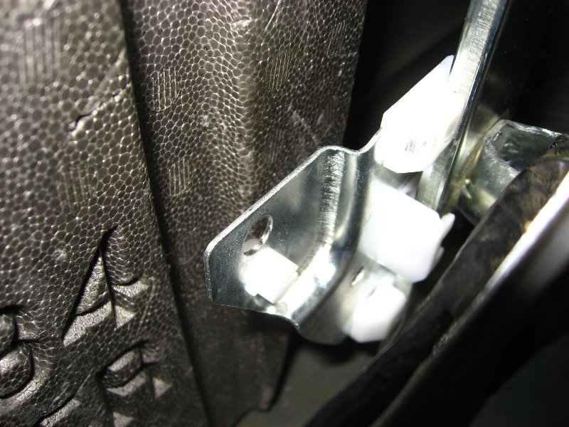 GM-Window-Motor-Regulator-Replacement-054