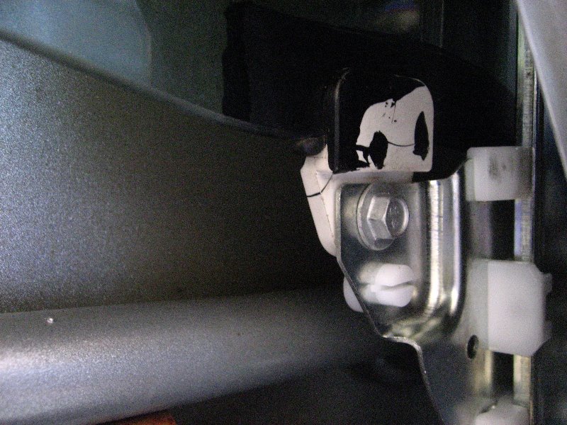 GM-Window-Motor-Regulator-Replacement-059