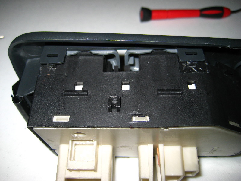 GM-Power-Window-Switch-Contacts-Cleaning-Guide-009