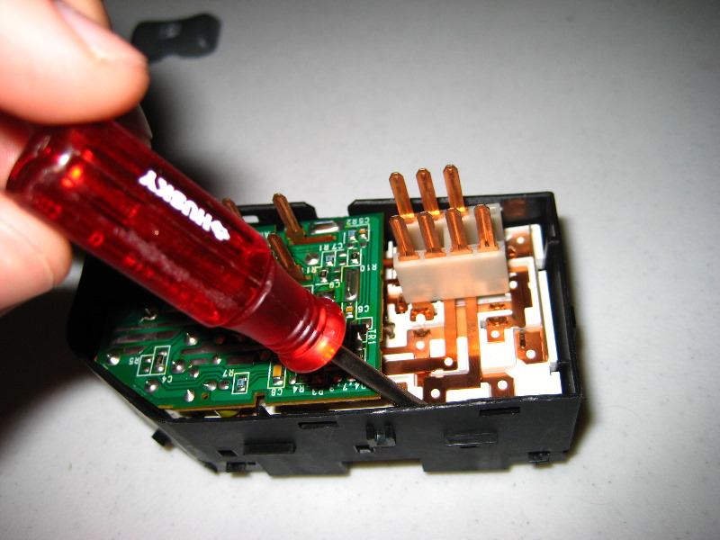 GM-Power-Window-Switch-Contacts-Cleaning-Guide-017
