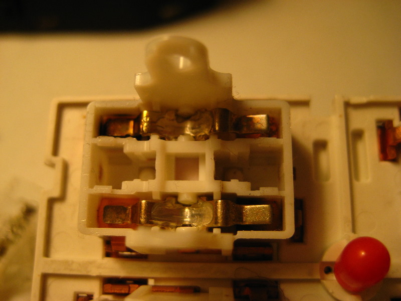 GM-Power-Window-Switch-Contacts-Cleaning-Guide-022