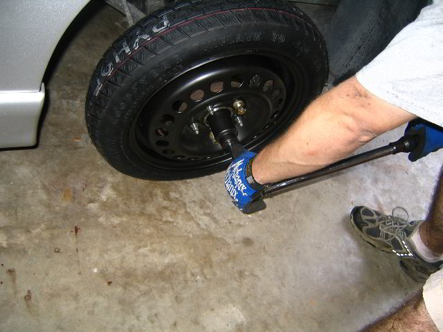 GM-Pontiac-Wheel-Bearing-Hub-Assembly-Repair-42