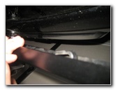 2007-2016-GMC-Acadia-Rear-Window-Wiper-Blade-Replacement-Guide-011