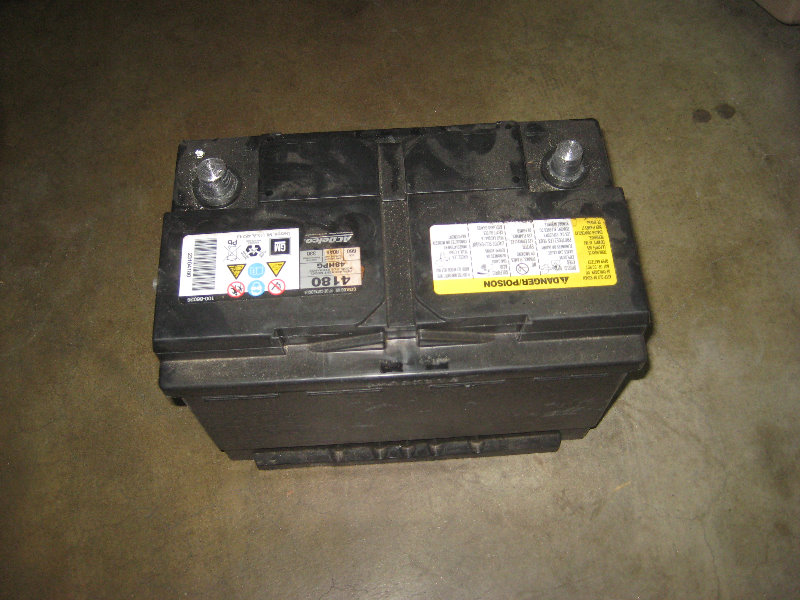 GMC-Terrain-12V-Automotive-Battery-Replacement-Guide-035