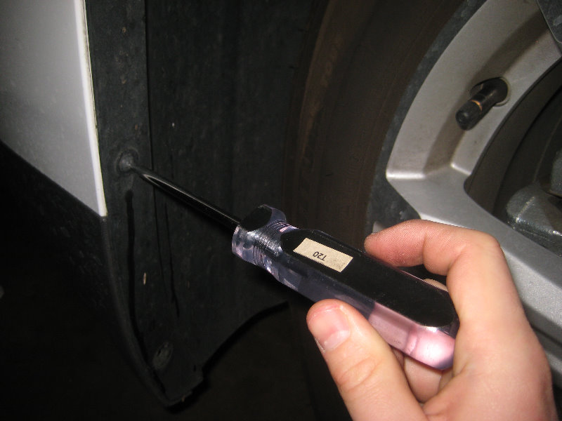 GMC-Terrain-Headlight-Bulbs-Replacement-Guide-006