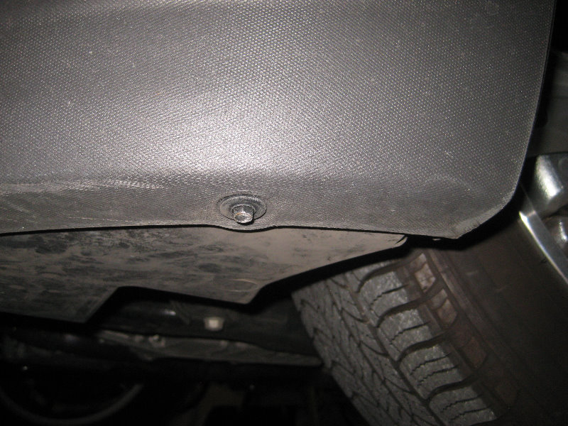 GMC-Terrain-Headlight-Bulbs-Replacement-Guide-011