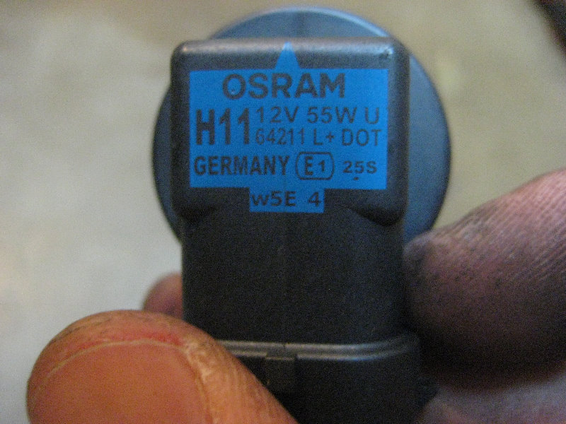 GMC-Terrain-Headlight-Bulbs-Replacement-Guide-023