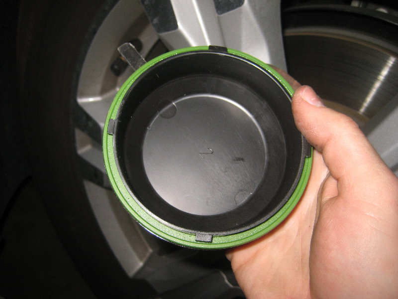 GMC-Terrain-Headlight-Bulbs-Replacement-Guide-030