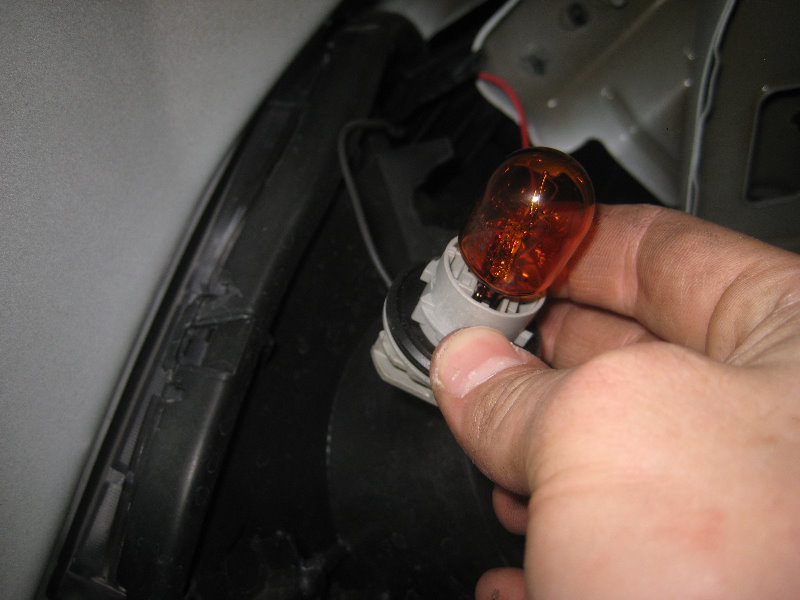 GMC-Terrain-Headlight-Bulbs-Replacement-Guide-040